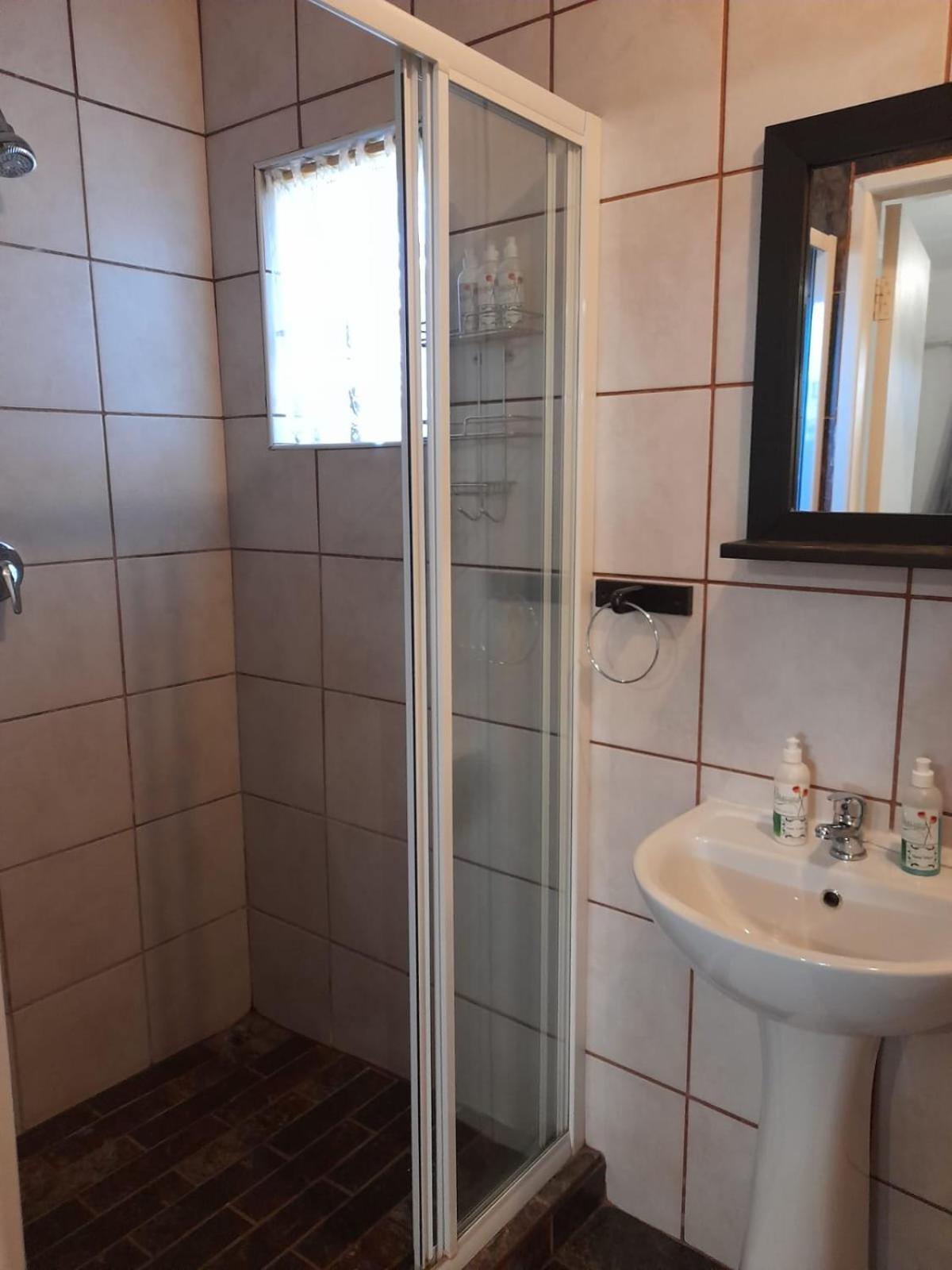 Ukarimu Guest House Klerksdorp Room photo