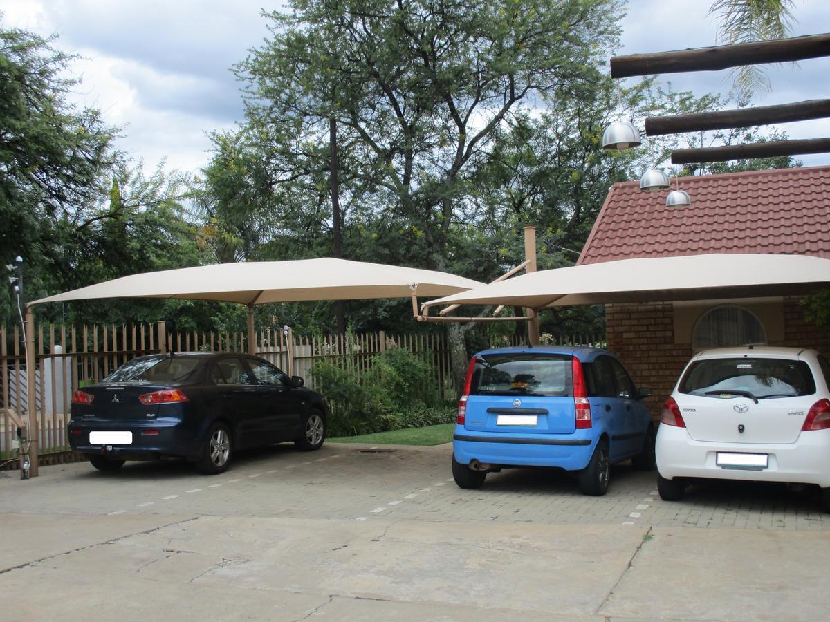 Ukarimu Guest House Klerksdorp Exterior photo