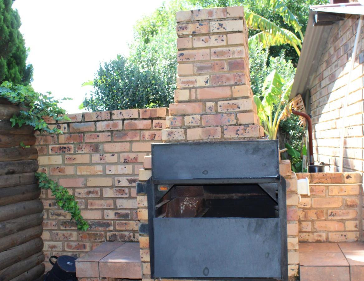 Ukarimu Guest House Klerksdorp Exterior photo